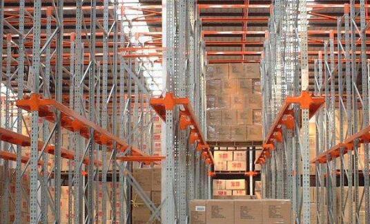 貫通式貨架都具有怎樣的特點(diǎn)讓大家如此喜歡